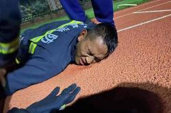 英雄联盟总决赛赛程-关于刻苦训练之下，运动员的身影绽放闪光的信息