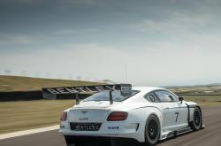 英雄联盟总决赛赛程-长城下的格子衫，当红龙遇见格子军，卡马文加在2026世界杯赛场闪耀