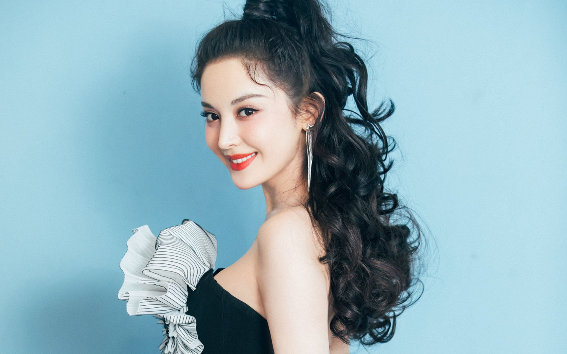 当东方之珠遇见珠江潮声—恩比德末节12分助篮网险胜深圳晋级