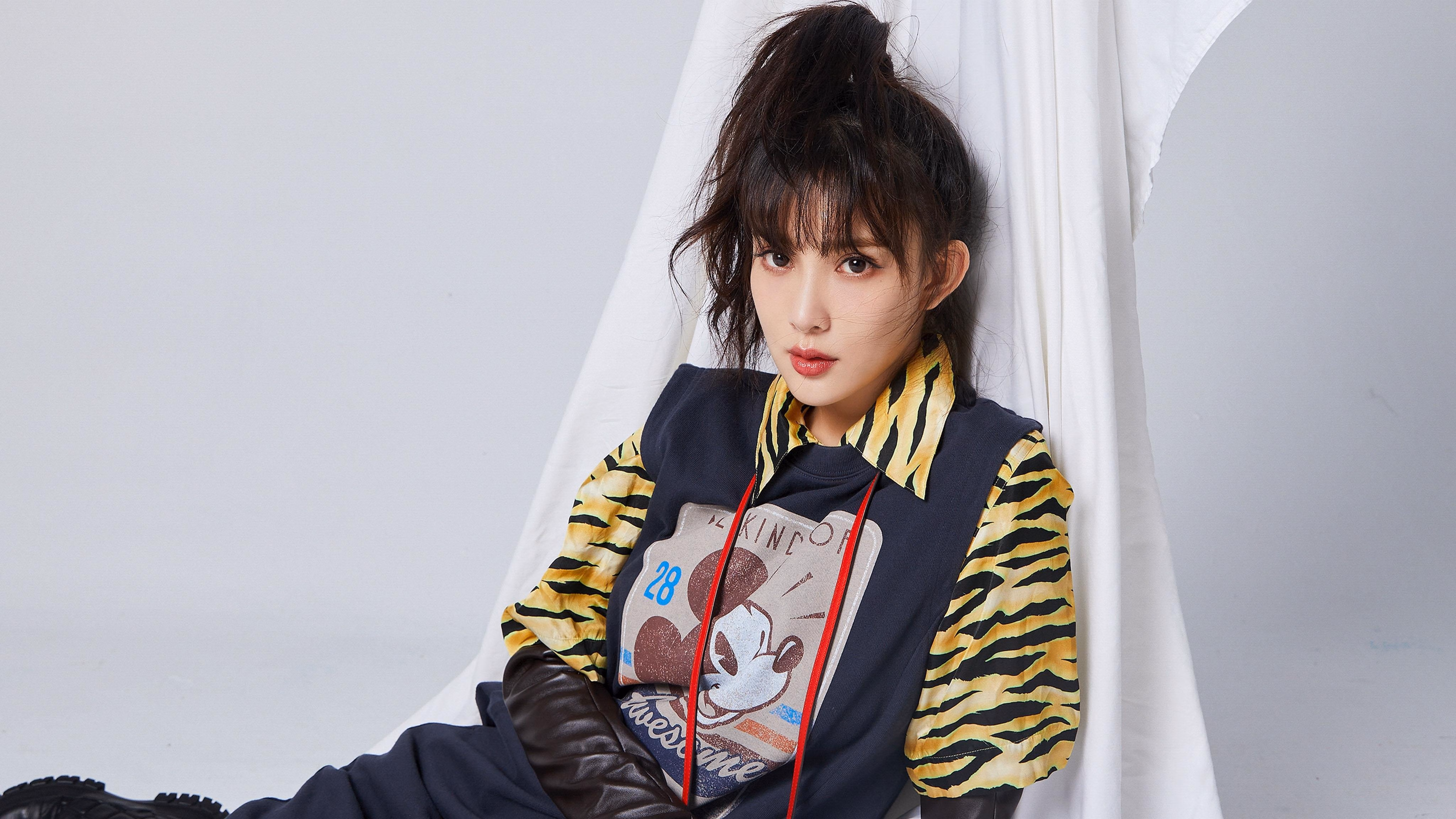 当波斯湾沙漠燃起蓝月焰火，C罗的末节神迹